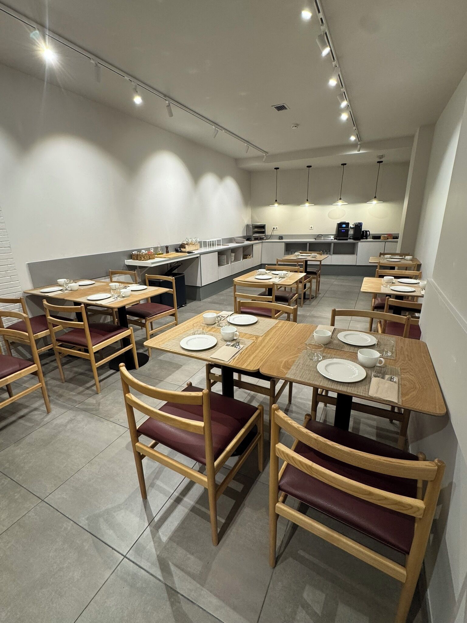 Dagelijks ontbijtbuffet (EUR 11.50 per persoon)