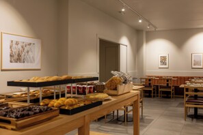 Daily buffet breakfast for a fee - Colectia Hotel Urumea (San Sebastián)