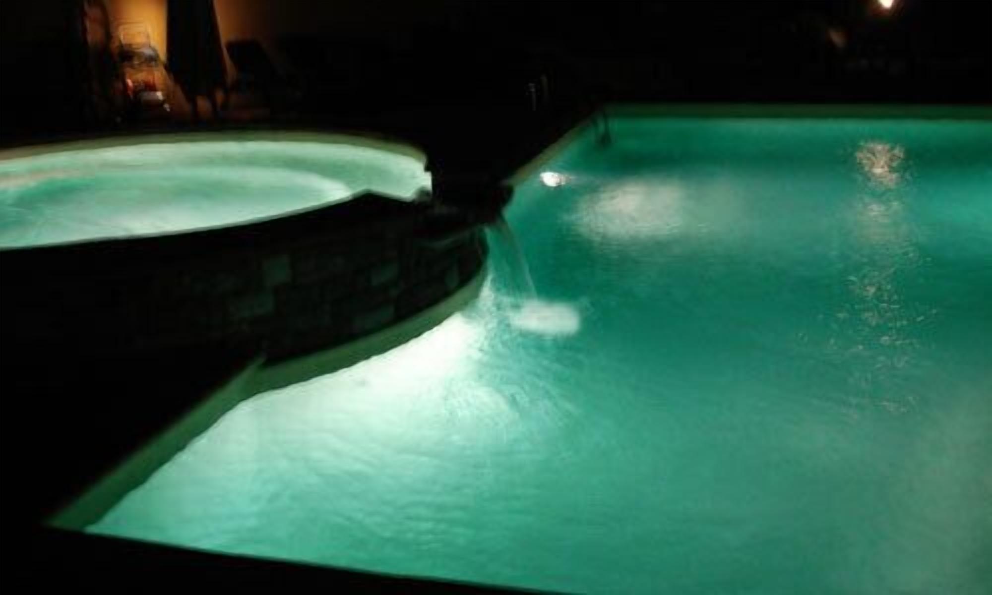 Outdoor pool, open 9:00 AM to 7:00 PM, sun loungers