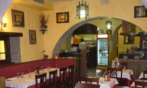 Se sirven almuerzos y cenas