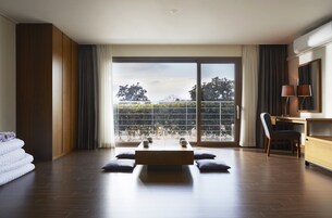 In-room safe, desk, free WiFi, bed sheets