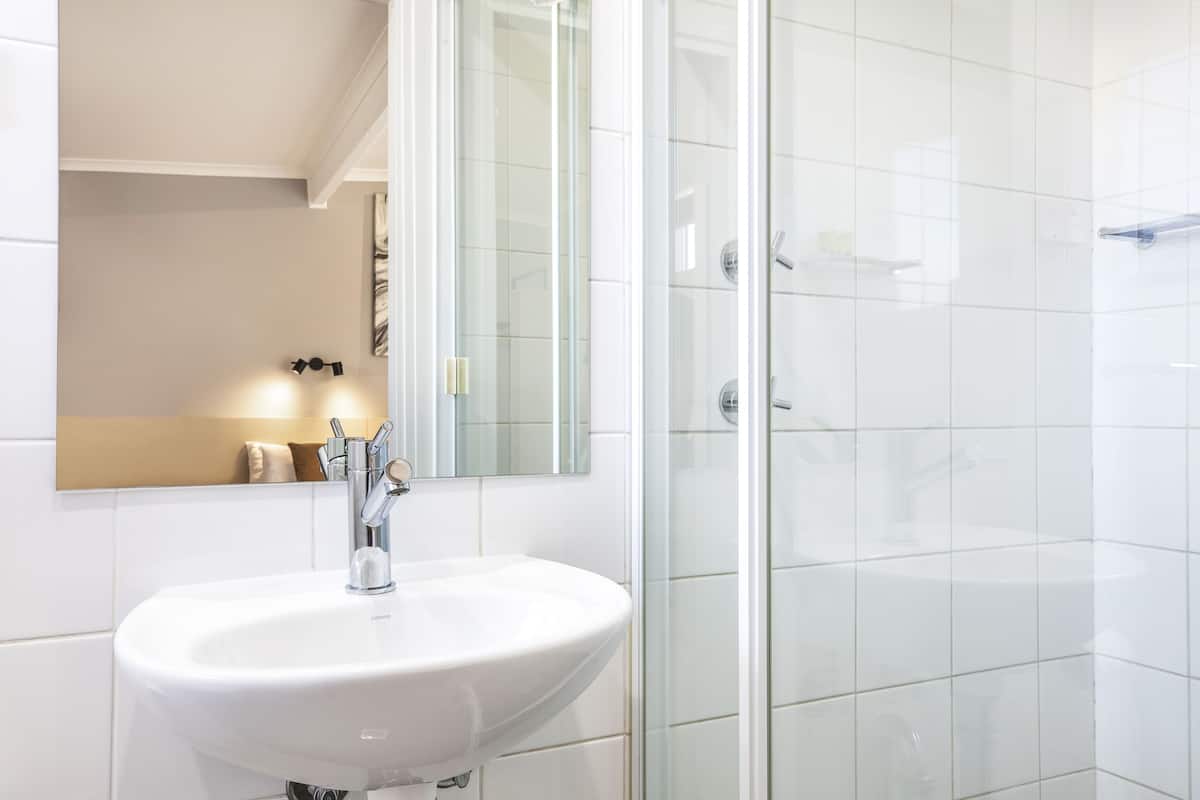 shower, rainfall showerhead, towels