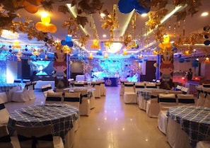 Restaurant - Sapna Clarks Inn (Lucknow)