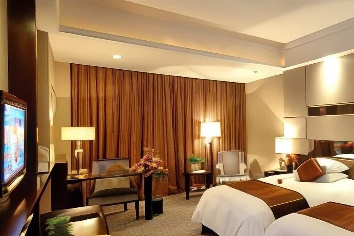 Minibar, in-room safe, desk, iron/ironing board