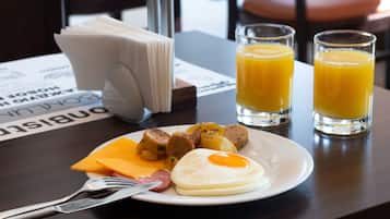 Daily buffet breakfast (USD 11 per person)