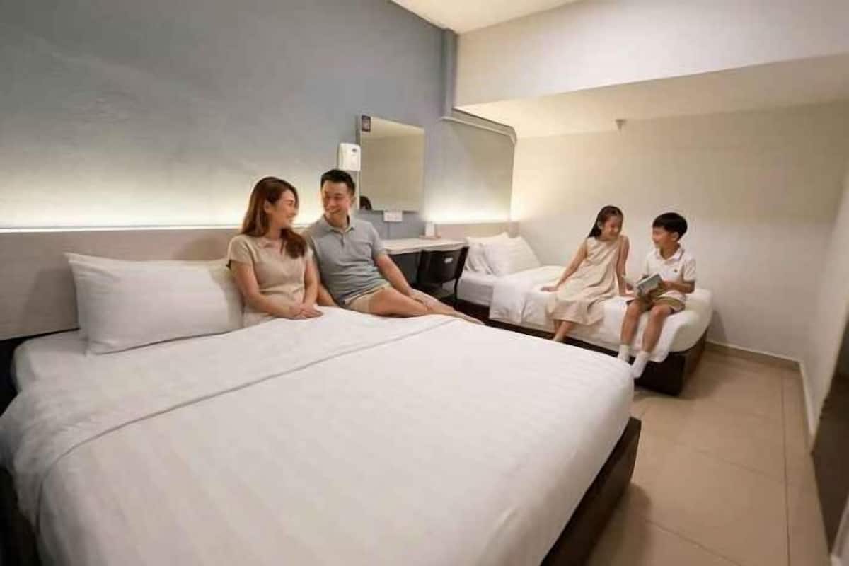 Escrivaninha, ferros/tábuas de passar roupa, Wi-Fi de cortesia