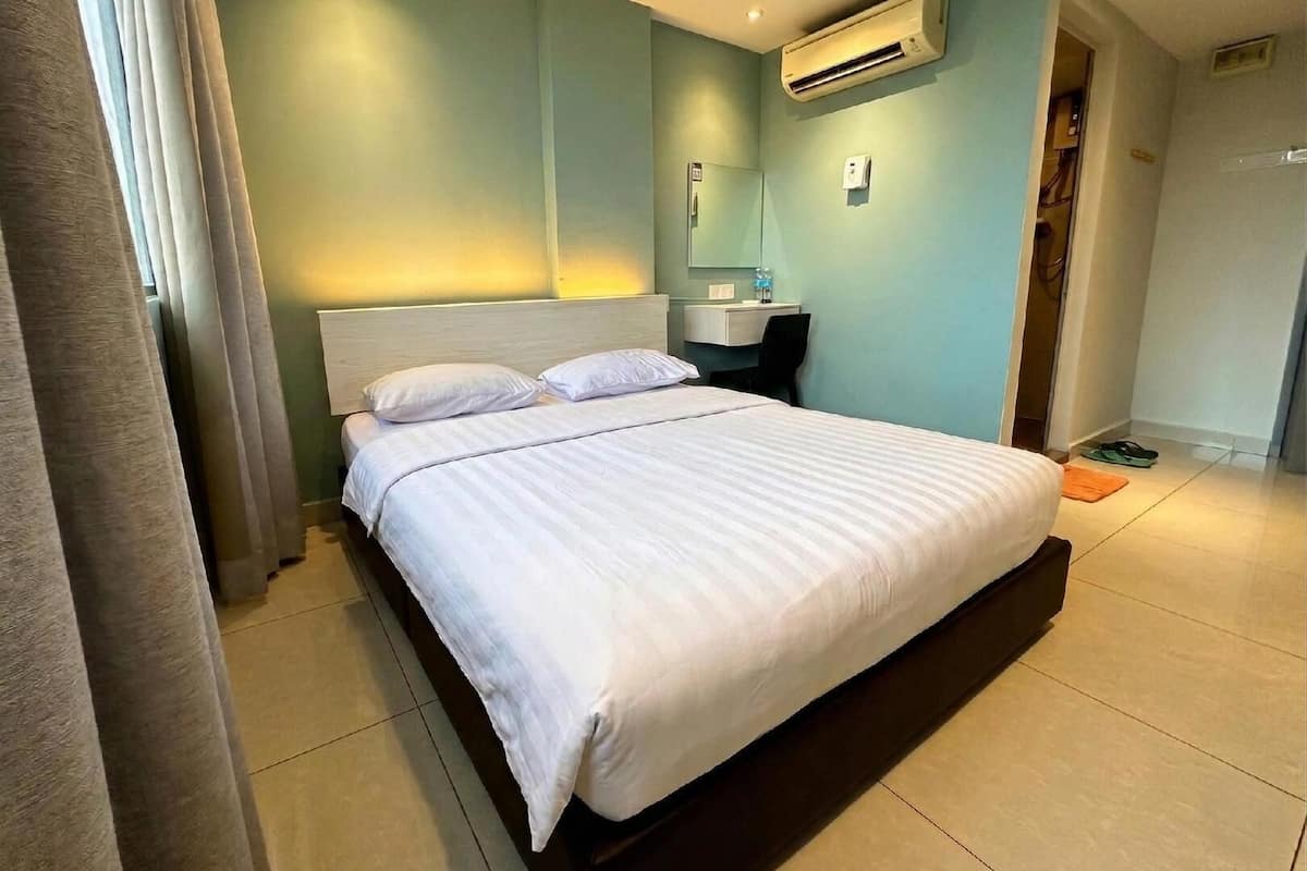 Desk, iron/ironing board (on request), free WiFi, bed sheets