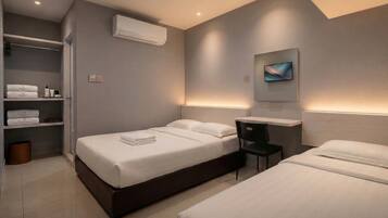 Superior Triple Room, Multiple Beds