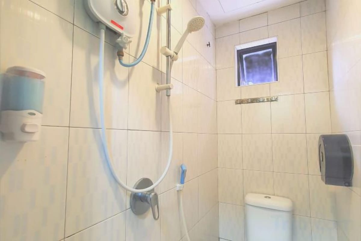 Superior Triple Room (Window)