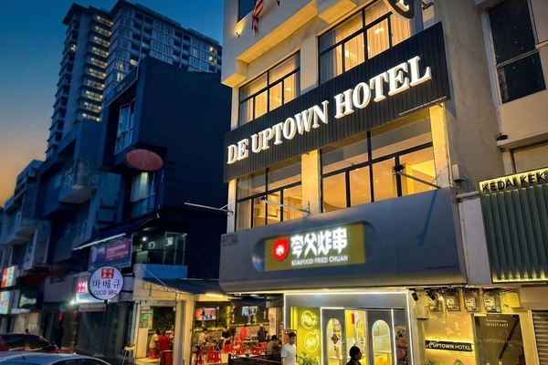 Front of property - evening/night