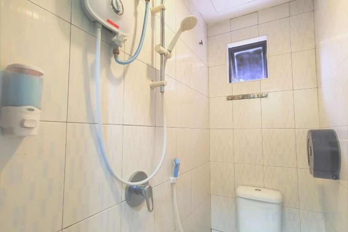 Superior Triple Room (Window)