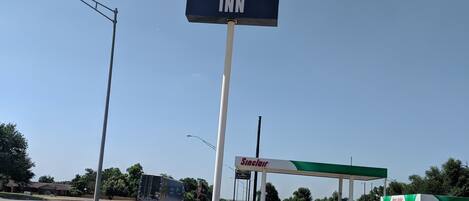 A sign for the Executive Inn.