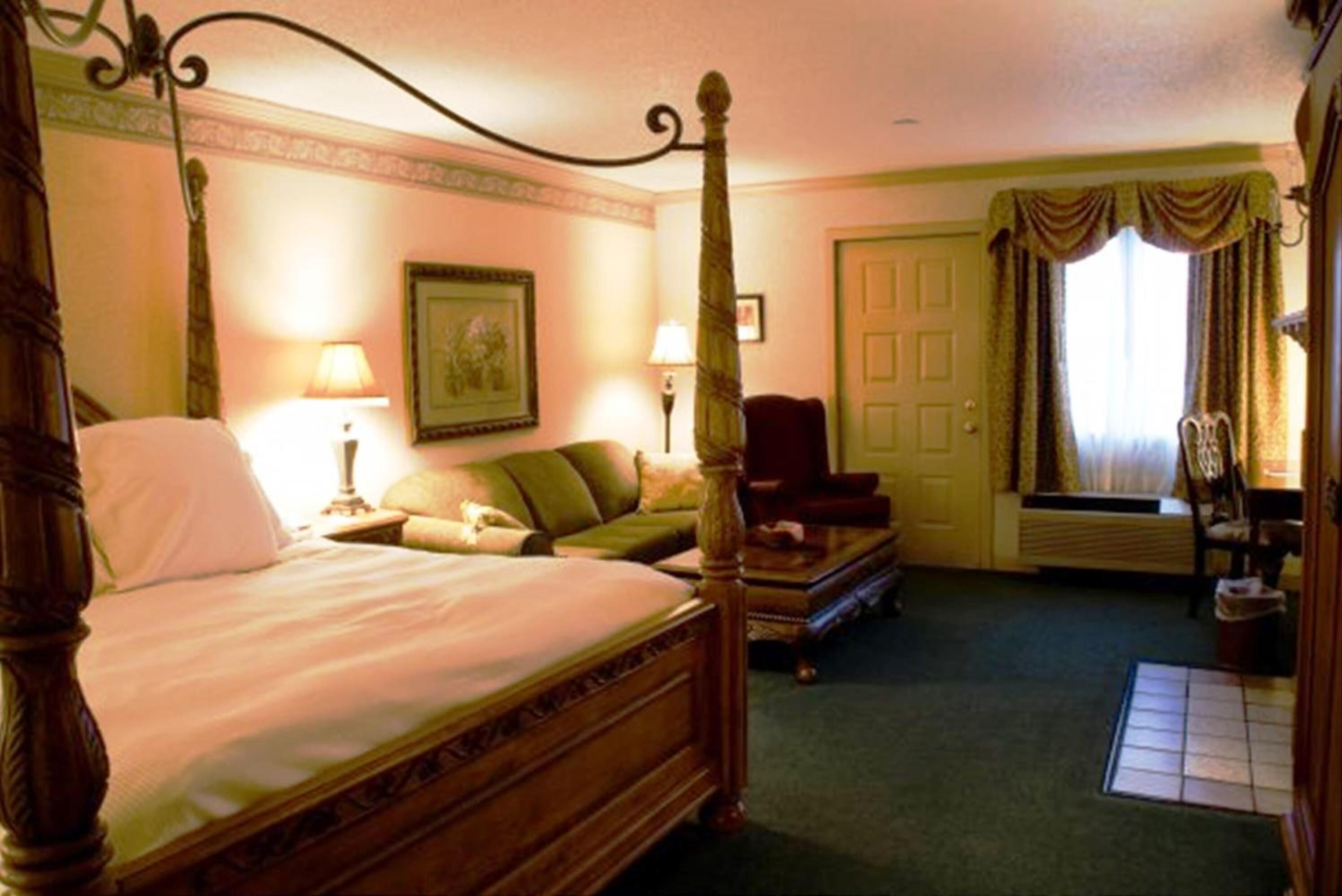 desk, iron/ironing board, free cots/infant beds, bed sheets