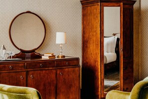Interior - Soho House Chicago (Chicago)