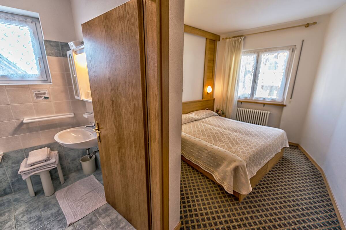 basic double room | in-room safe, desk, rollaway beds, free wifi