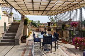 Outdoor dining - Made in Rome Affittacamere (Rome)