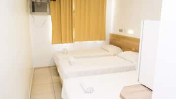Triple Room | Free WiFi, bed sheets