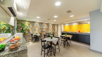 Desayuno continental incluido todos los días