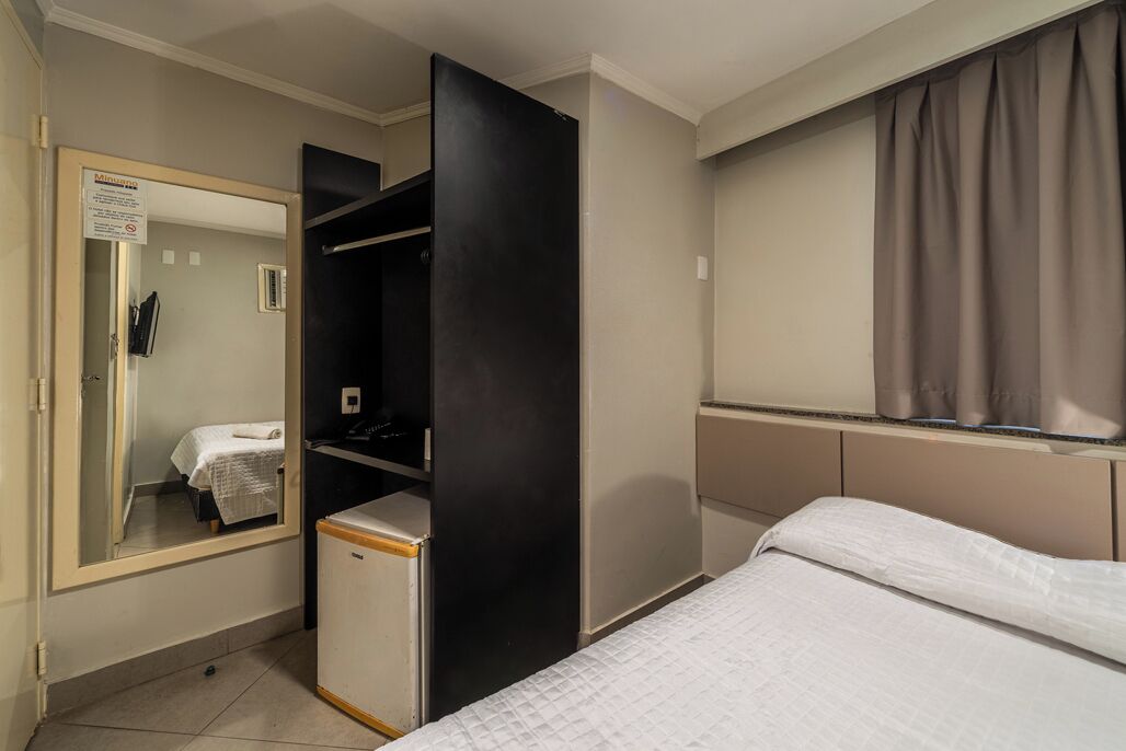 Quarto luxo | Escrivaninha, espaço de trabalho para notebook, quartos à prova de som