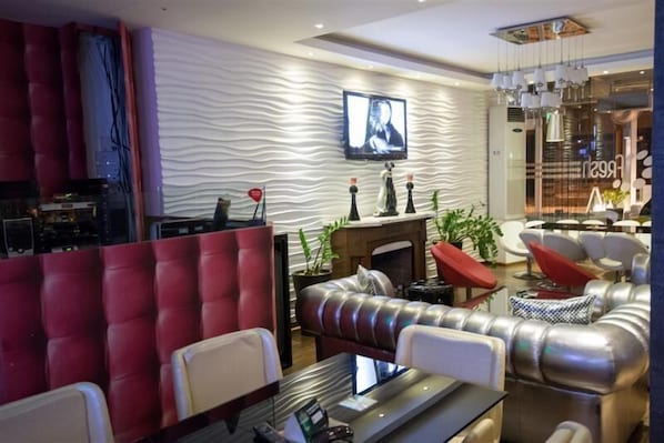 Bar (on property) - New Famagusta Hotel (Ayia Napa)