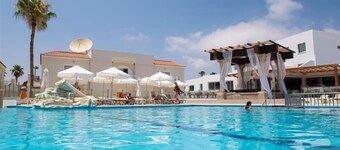 뉴 파마구스타 호텔