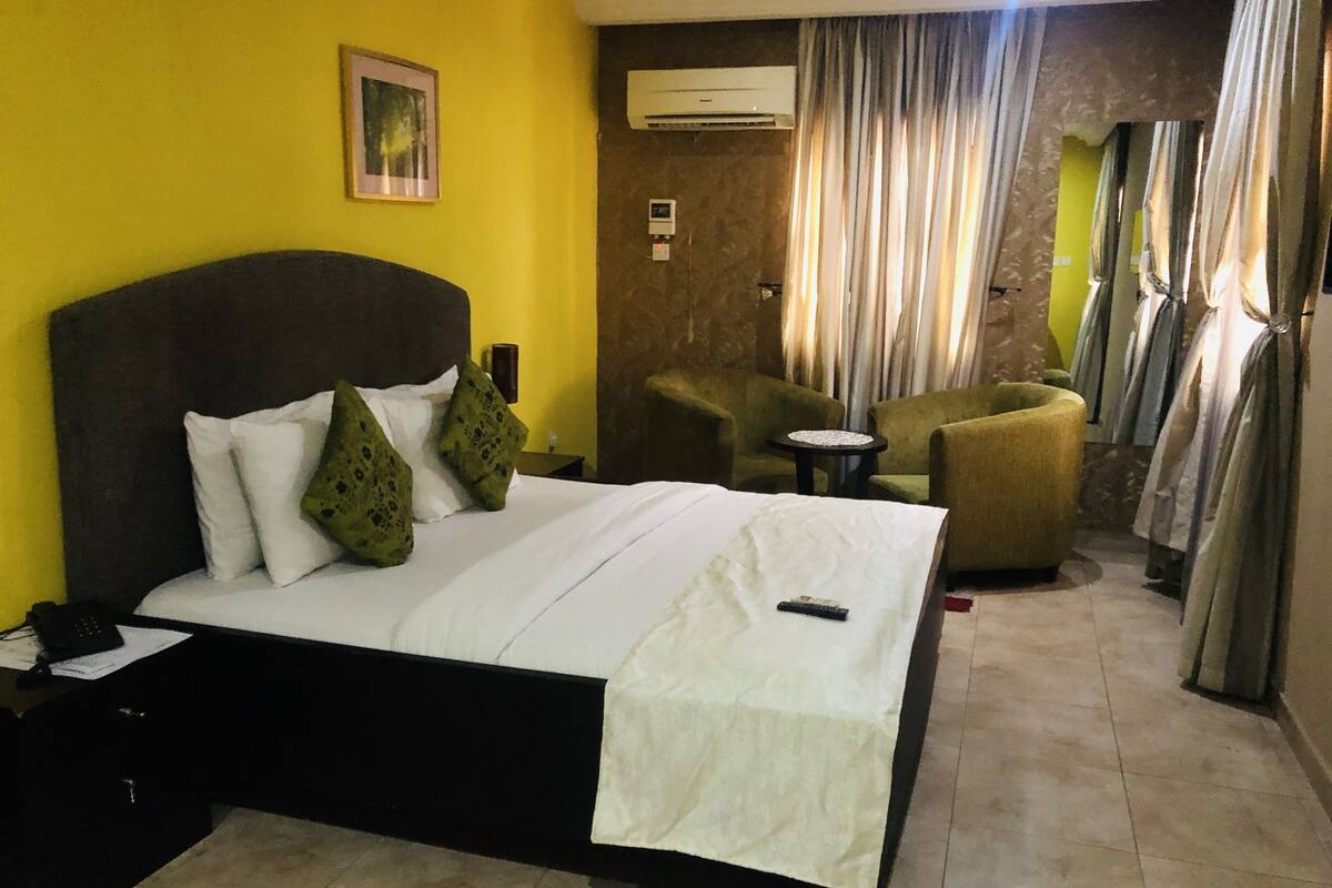 Executive Room