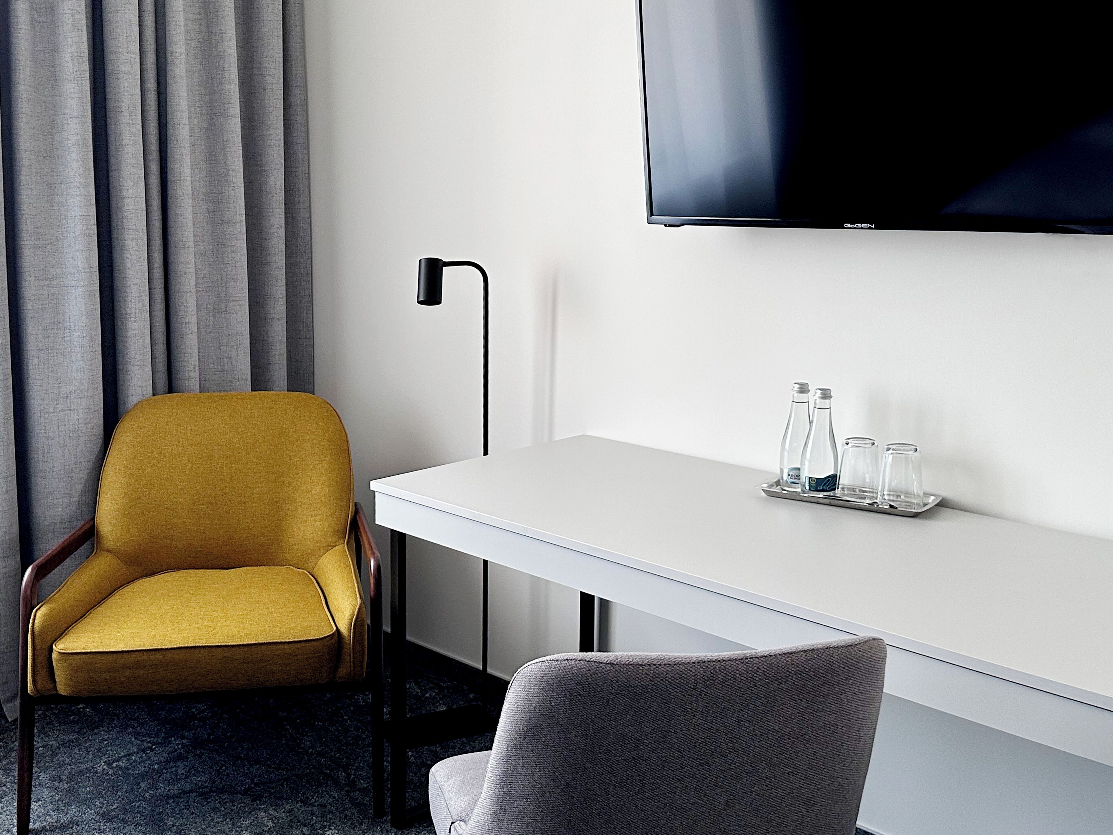 desk, soundproofing, iron/ironing board, free wifi