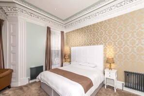 Grand Studio Suite | Egyptian cotton sheets, individually decorated, individually furnished - Harper's Boutique Bed & Breakfast (Belfast)
