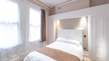 Deluxe Twin Room | Egyptian cotton sheets, individually decorated, individually furnished