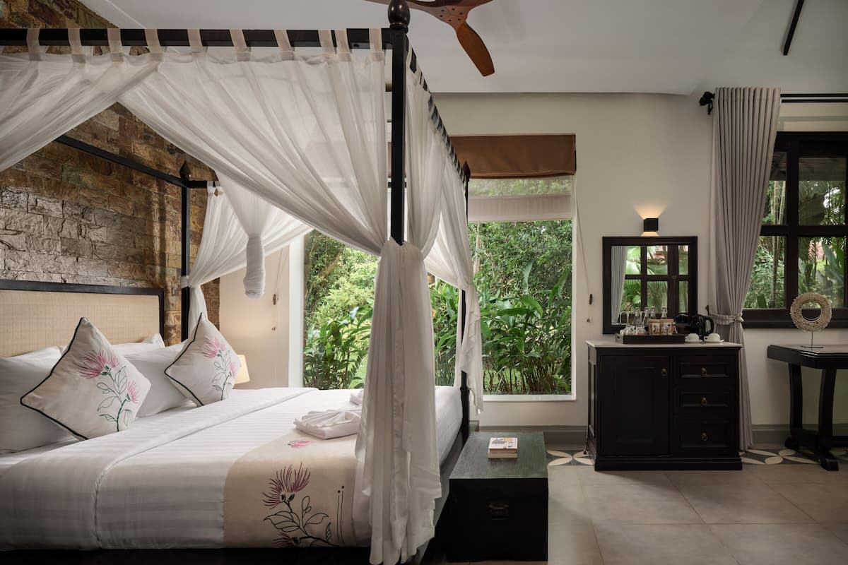 deluxe double room (double) | 1 bedroom, premium bedding, select comfort beds, minibar