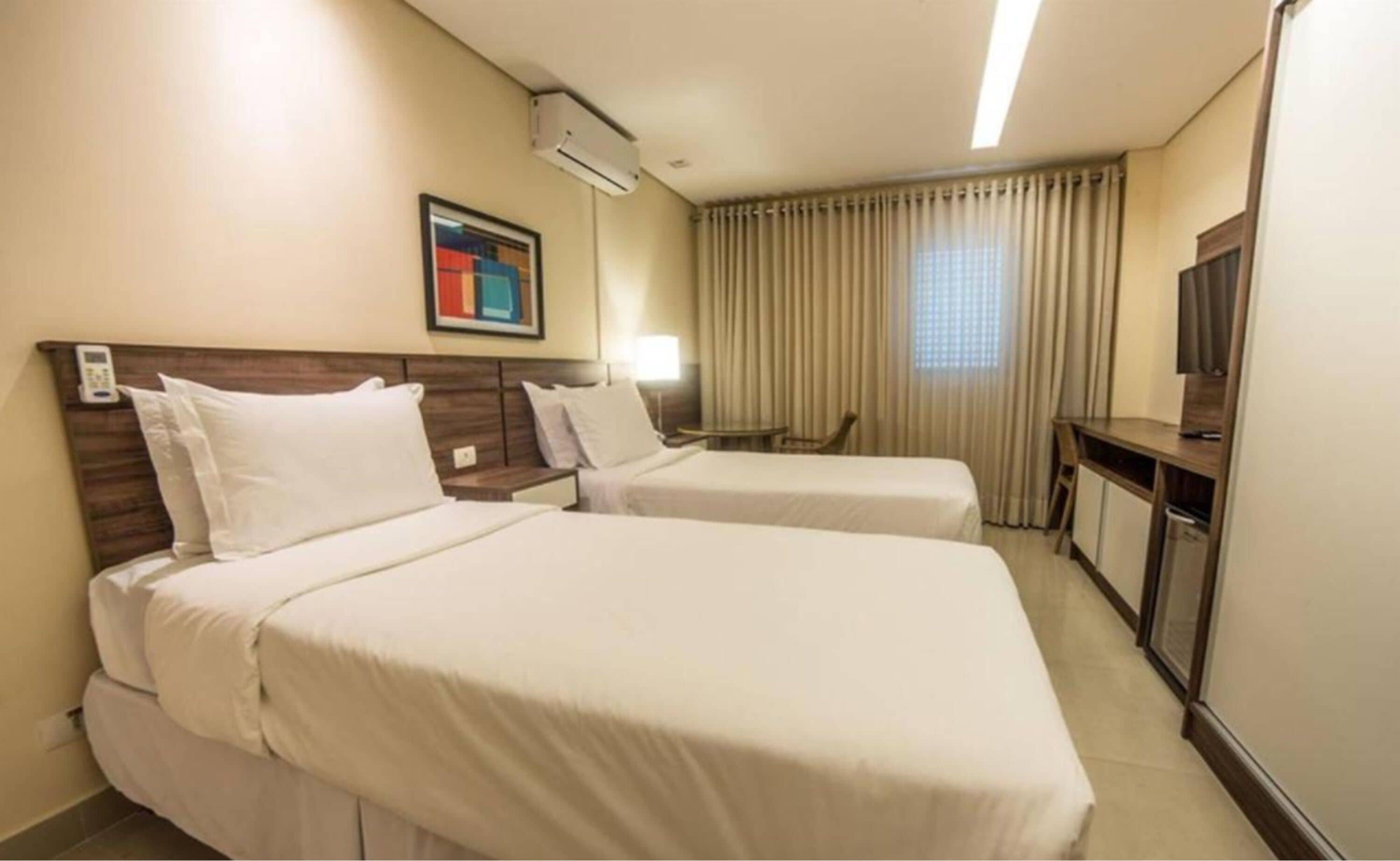 standard twin room (sem vista e sem varanda) | pillow-top beds, minibar, in-room safe, desk