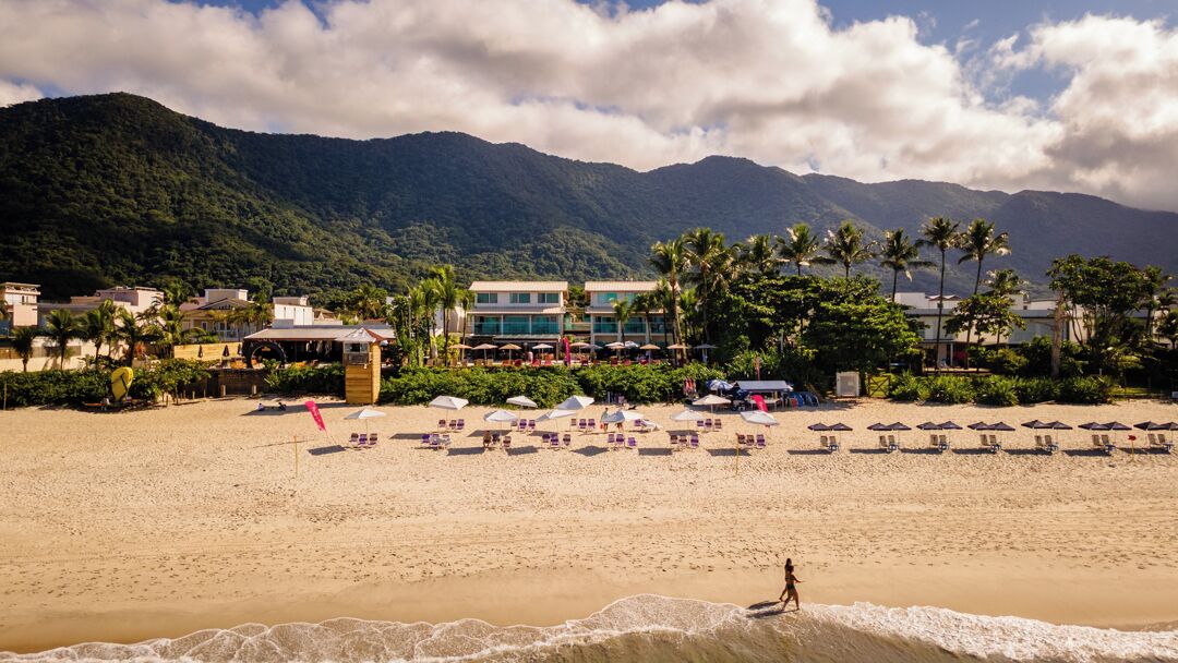 Overnatningsstedets facade – aften/nat