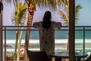Suite, 1 Bedroom (Master) | Minibar, in-room safe, blackout drapes, free WiFi
