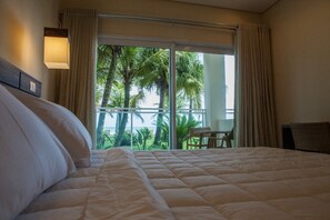 Deluxe-rum (Super) | Minibar, värdeförvaringsskåp på rummet och mörkläggningsgardiner