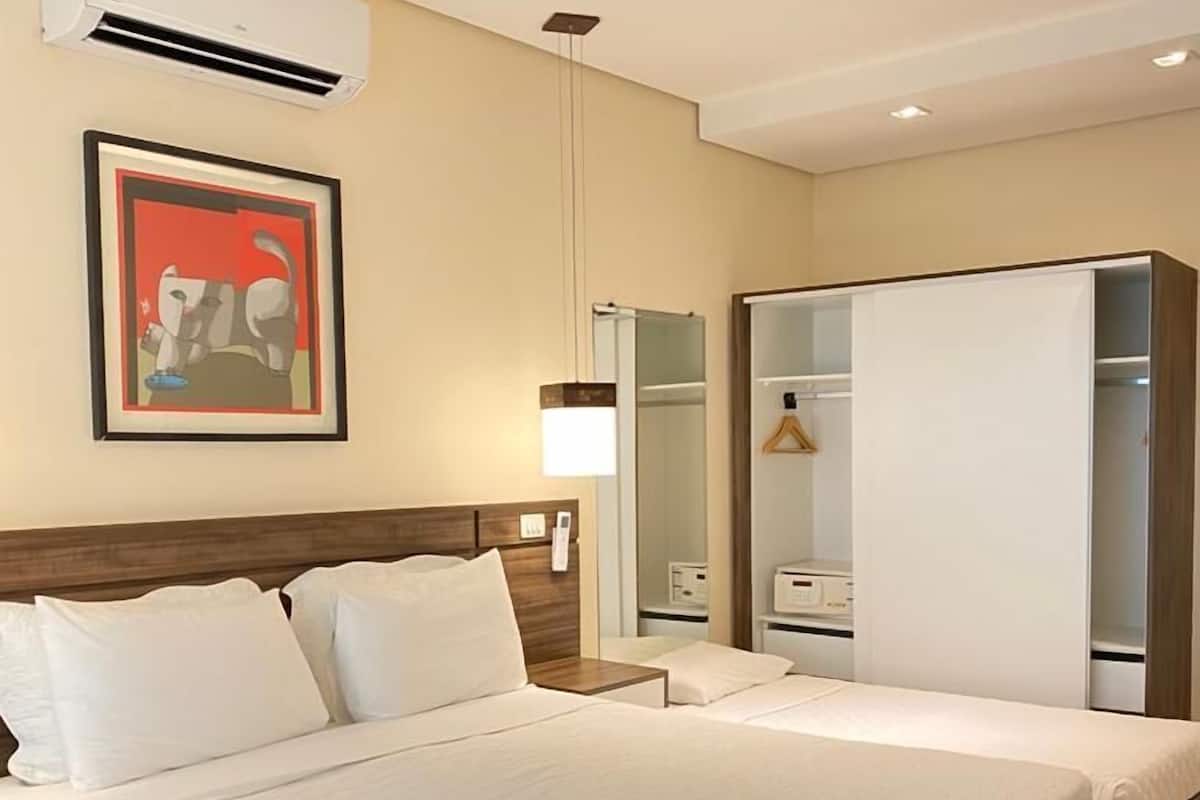 华丽客房 (Super) | 迷你吧、客房内保险箱、遮光窗帘、免费 WiFi