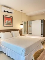 Deluxe Room (Super) | Minibar, in-room safe, blackout drapes, free WiFi
