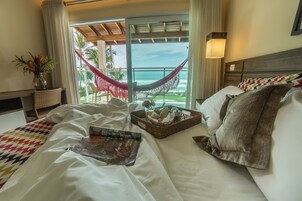 Minibar, caja de seguridad en la habitación y cortinas blackout 