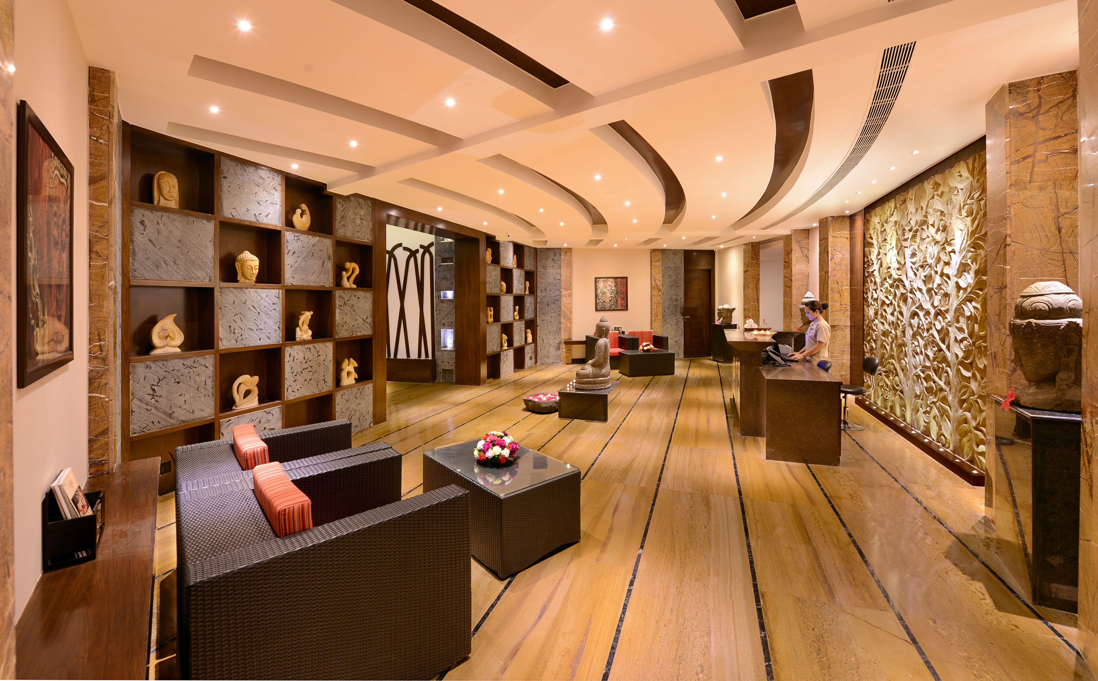 steam room, body treatments, hot stone massages, deep-tissue massages