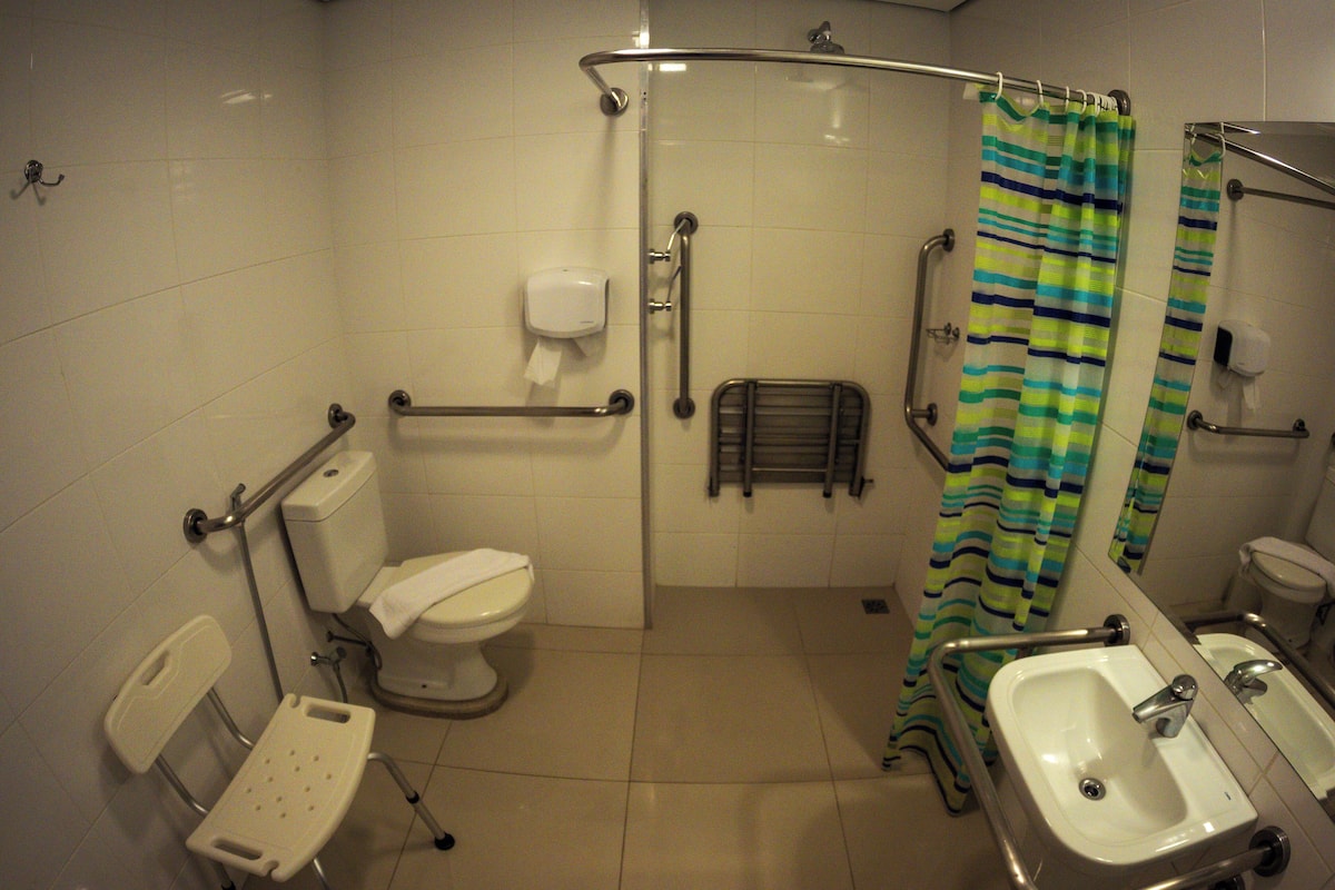 Shower, free toiletries, hair dryer, towels