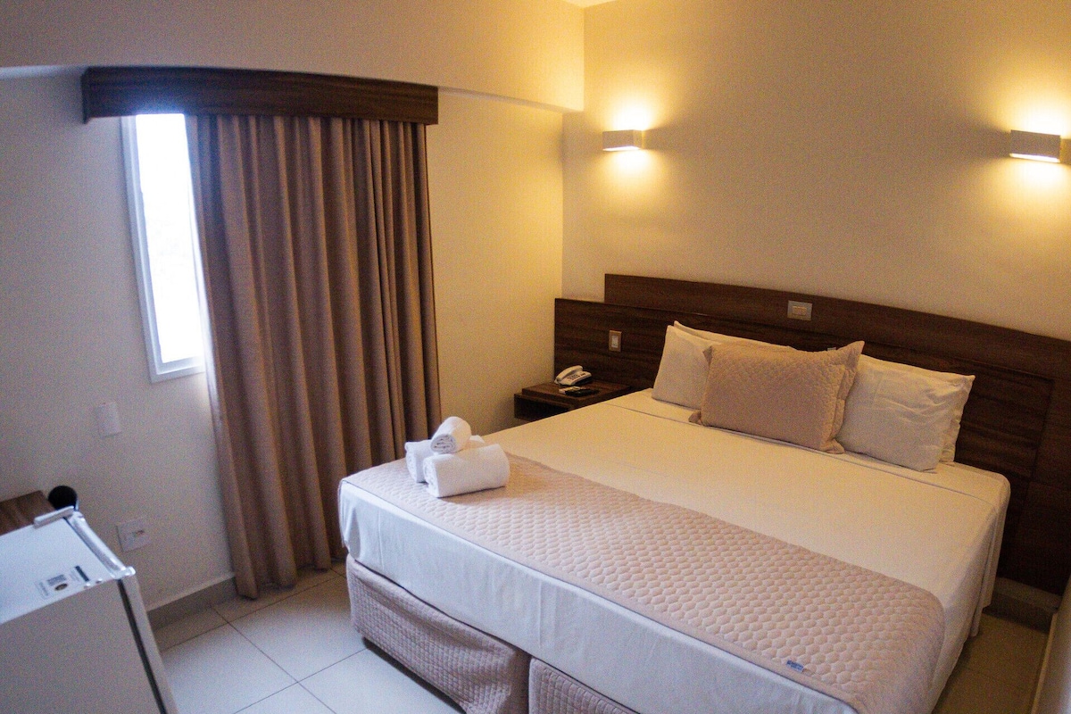 1 bedroom, minibar, desk, laptop workspace