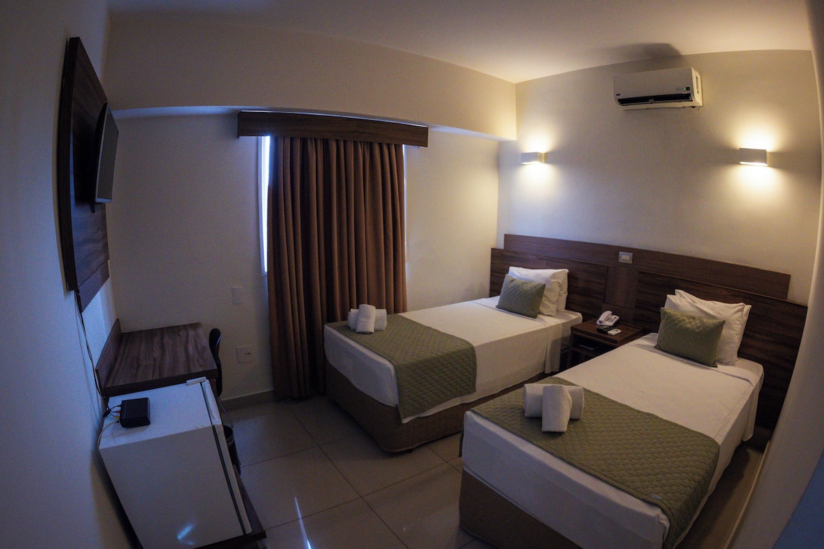 1 bedroom, minibar, desk, laptop workspace