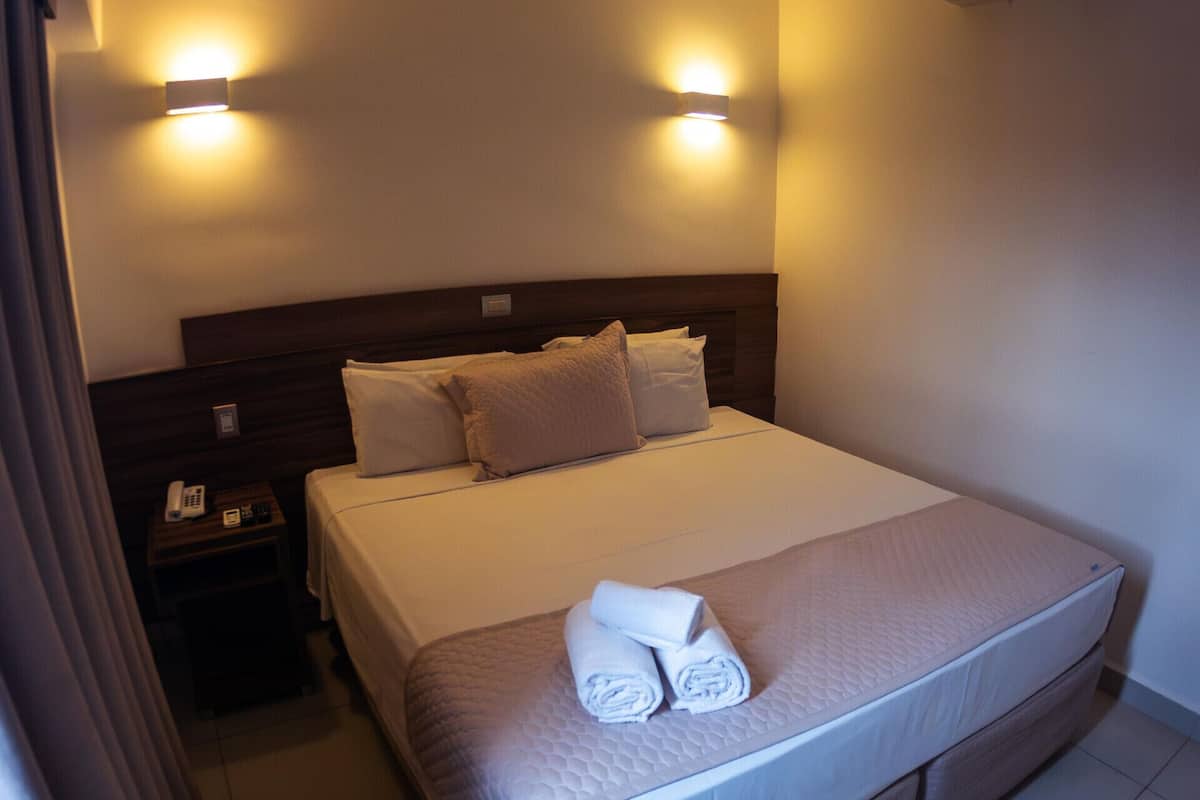 1 bedroom, minibar, desk, laptop workspace