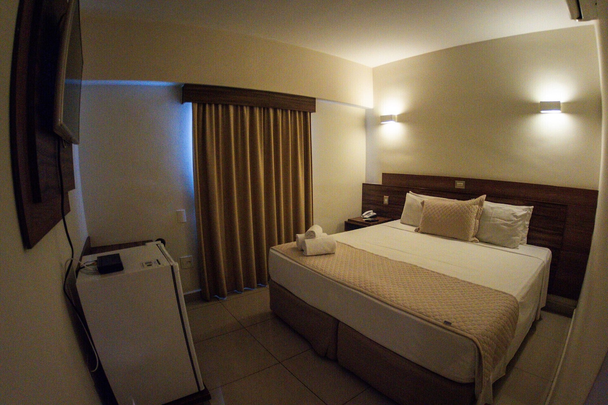 1 bedroom, minibar, desk, laptop workspace