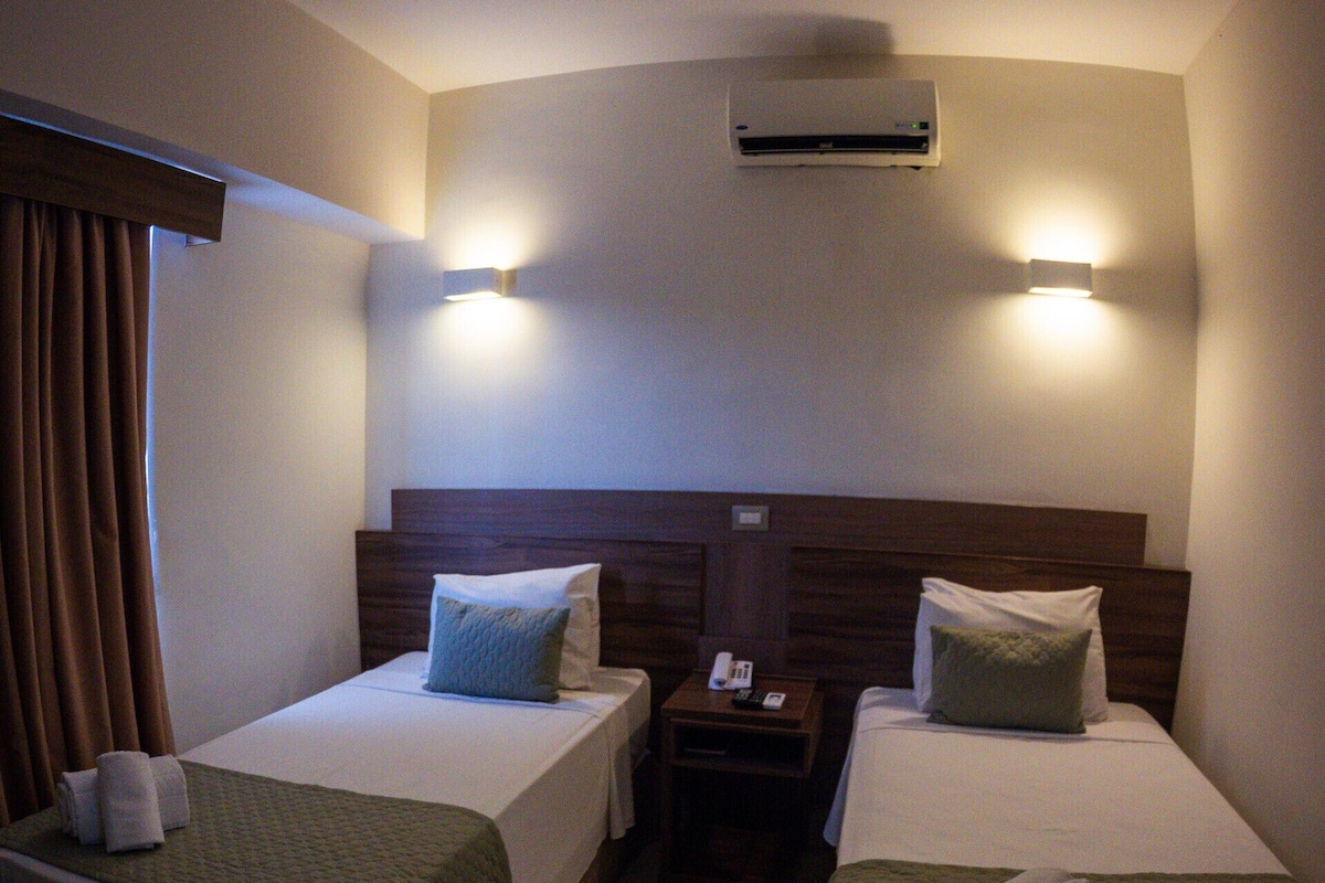 1 bedroom, minibar, desk, laptop workspace