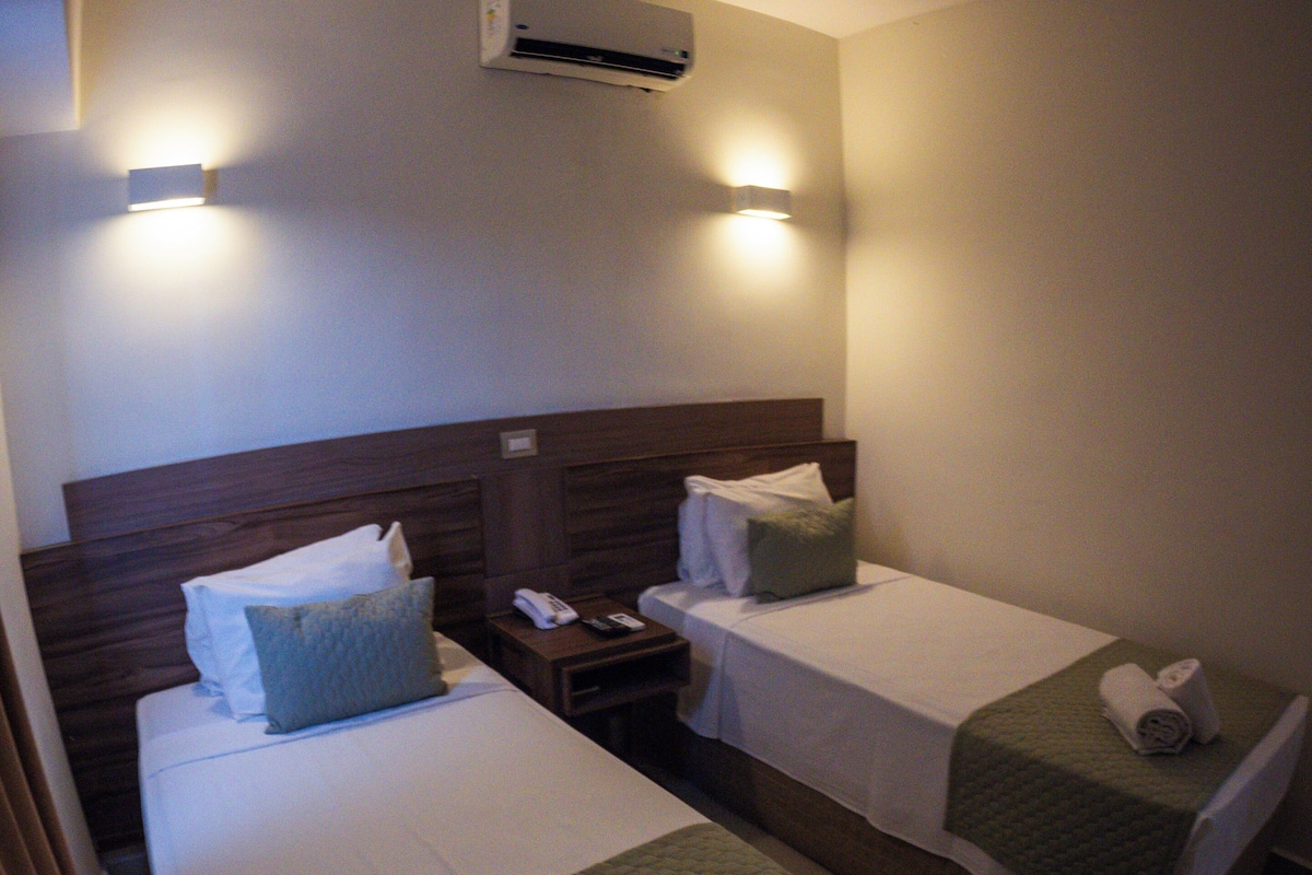 1 bedroom, minibar, desk, laptop workspace