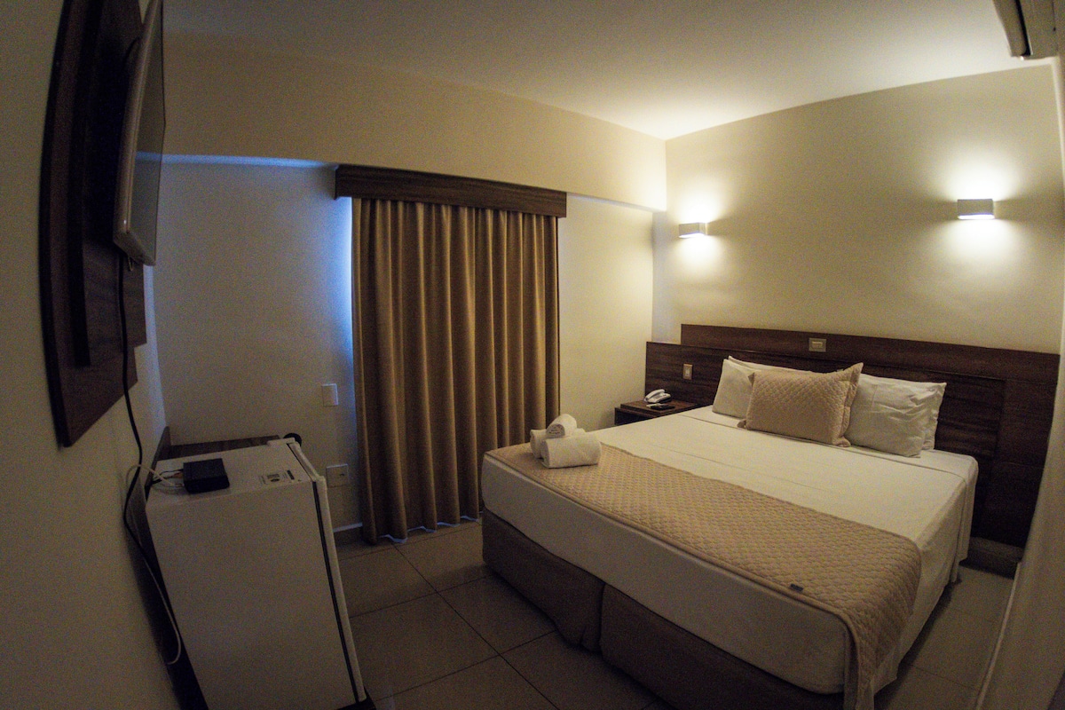 1 bedroom, minibar, desk, laptop workspace