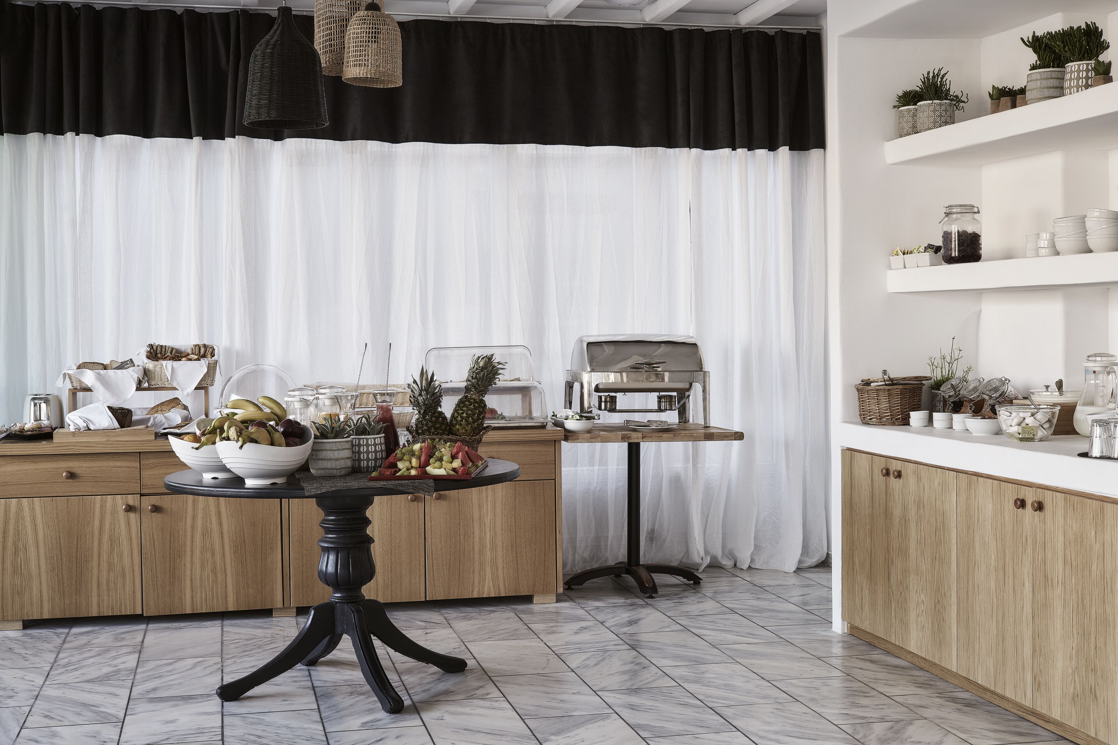 daily buffet breakfast (eur 20 per person)