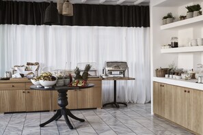 Daily buffet breakfast (EUR 20 per person)