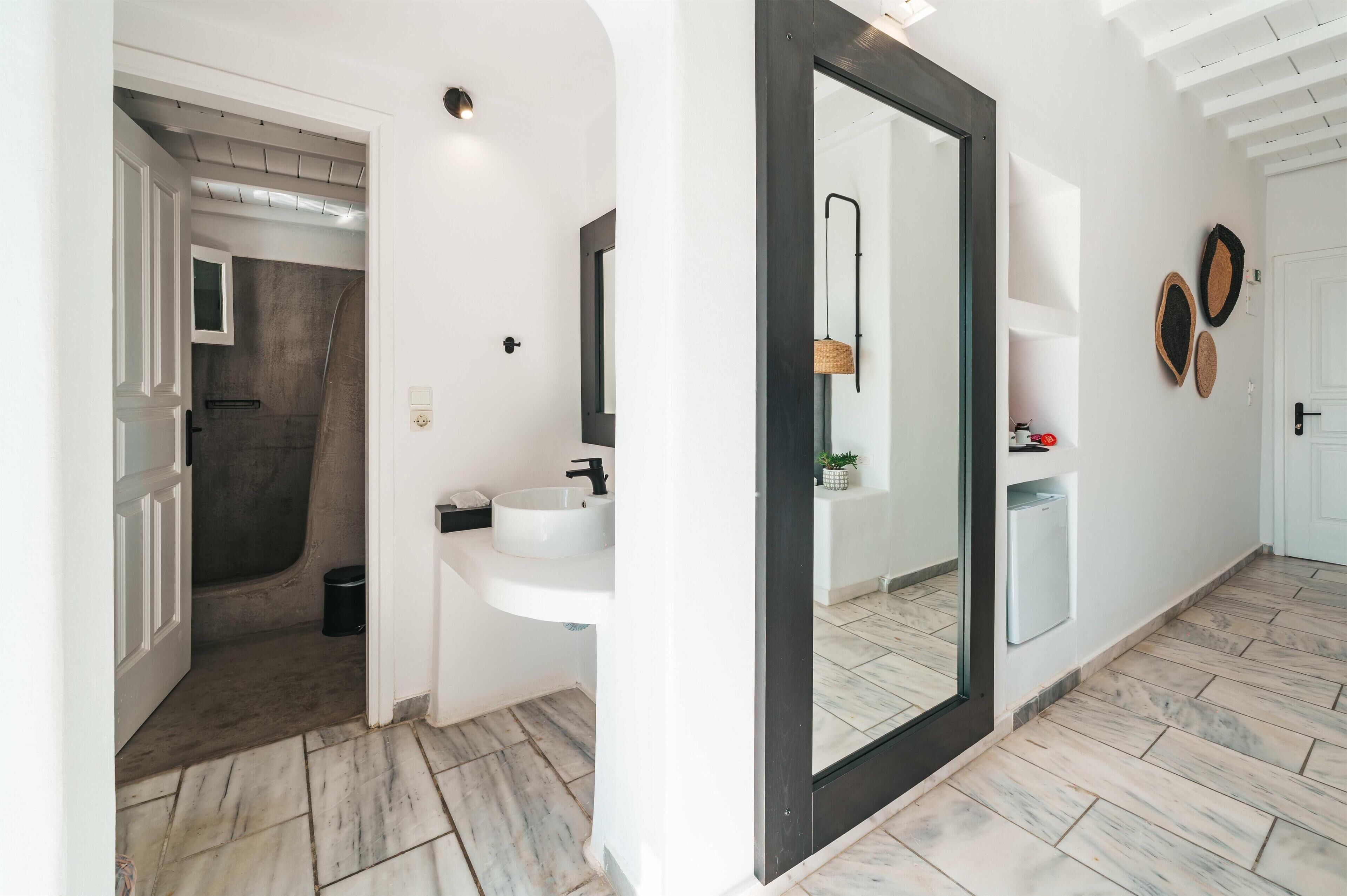 Photo - Mr & Mrs White Mykonos