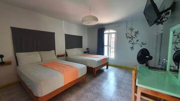 Caja de seguridad en la habitación y decoración personalizada